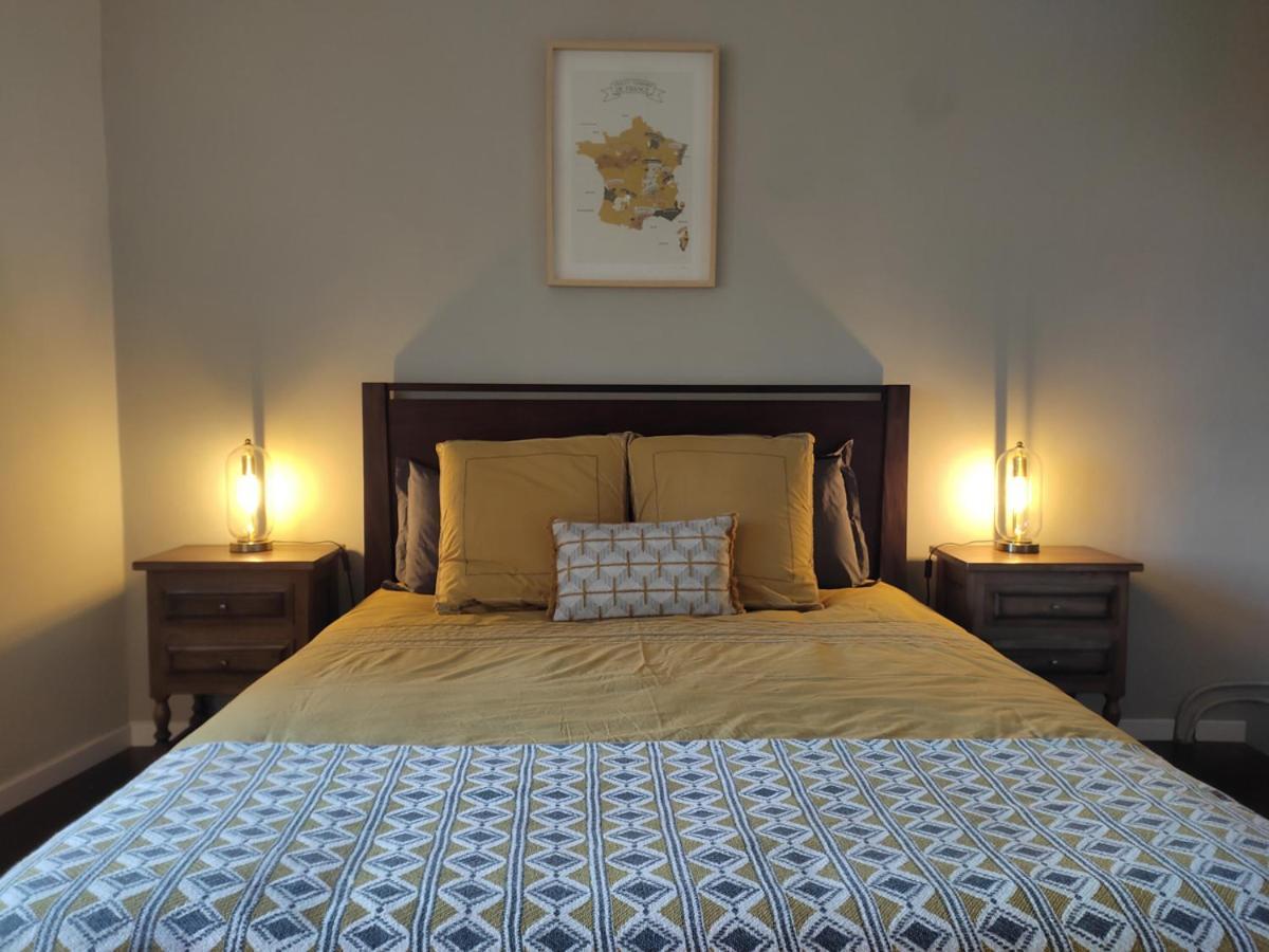 Planches Et Plonk Bed and Breakfast Belvès Exteriör bild